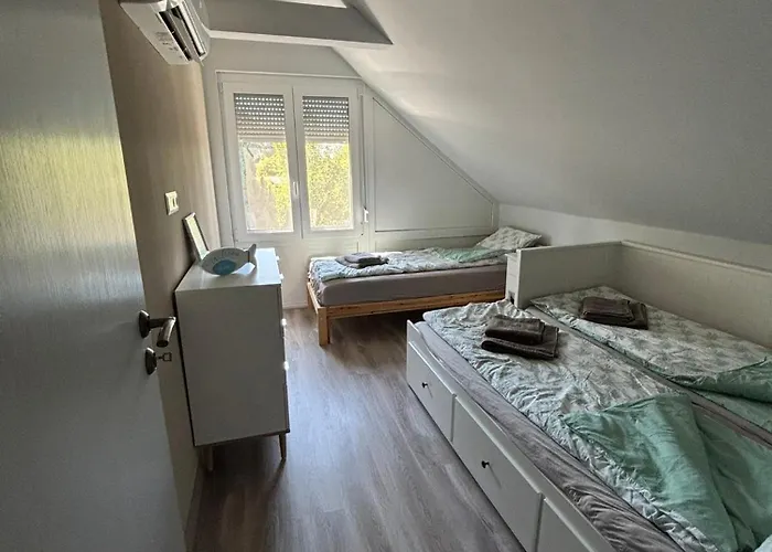 Kékzug Apartman Balatonkeresztúr